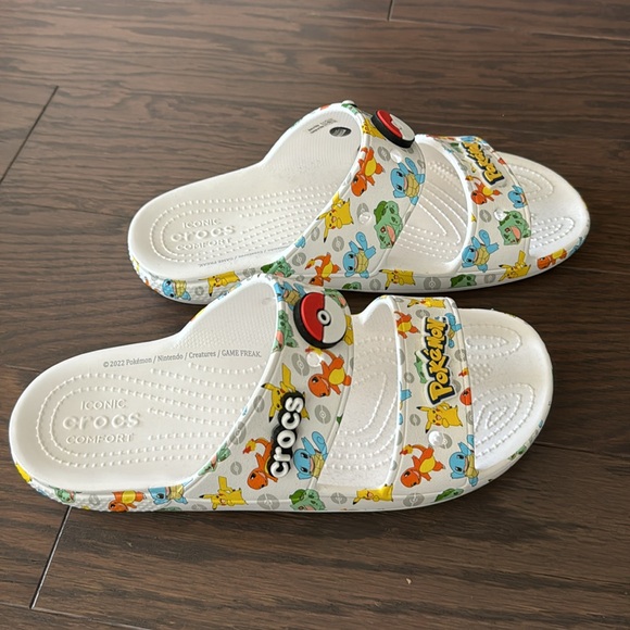 NWOT Crocs Pokemon Slides M8/W10 - Picture 2 of 4